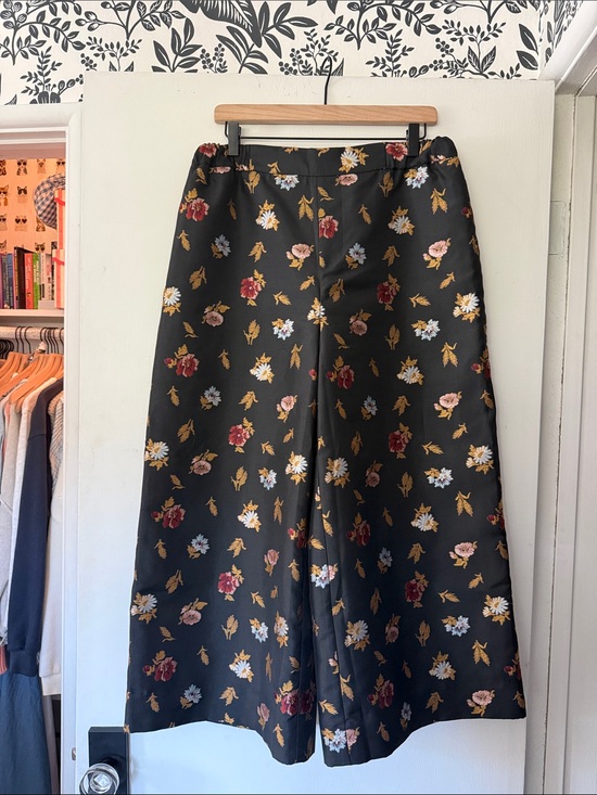 Maeve Pants - Maeve Black Cropped Wide-Leg Pants with Floral Print